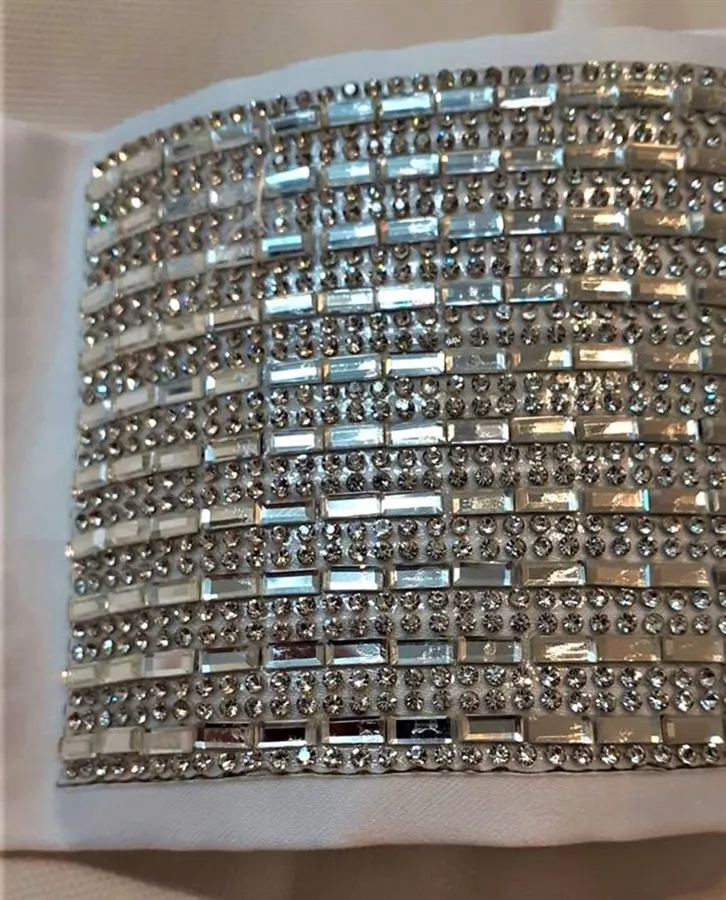 עטרה לטלית עם אבנים מנצנצות מוכספות