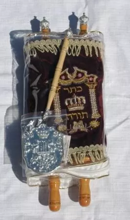 ספר תורה לילדים גודל בינוני משודרג
