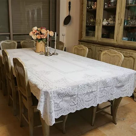 מפת שולחן לשבת ויום טוב דמוי תחרה